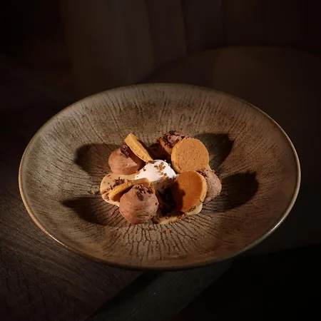 Boutique-hotel Restaurant L'atelier D'epicure Logis Hotel Castels