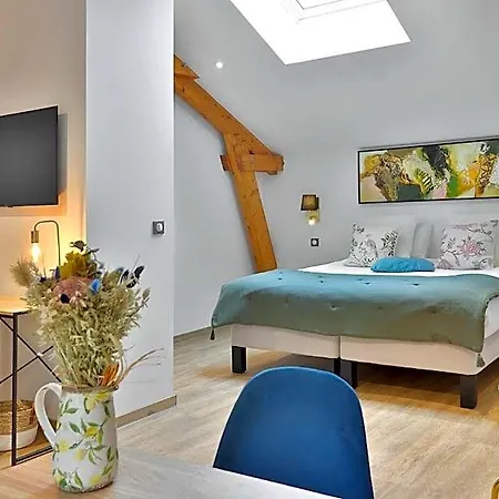 Boutique-hotel Restaurant L'atelier D'epicure Logis Hotell Castels