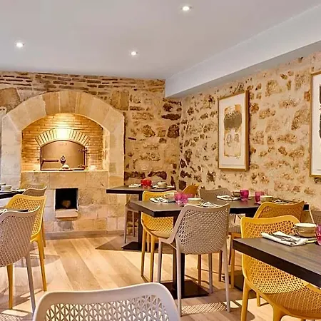 Boutique-hotel Restaurant L'atelier D'epicure Logis 3* Castels